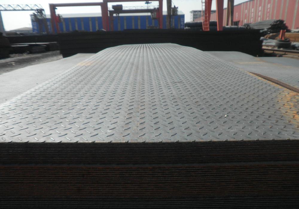 Carbon Checkered Steel Plate